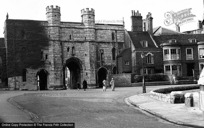 Photo of Lincoln, Exchequer Gate c.1952