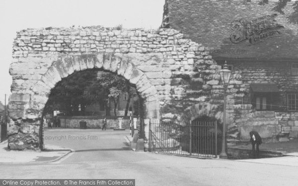Photo of Lincoln, Newport Arch c.1960