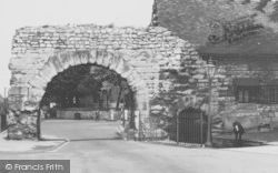 Newport Arch c.1960, Lincoln