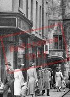 People On High Street c.1950, Lincoln