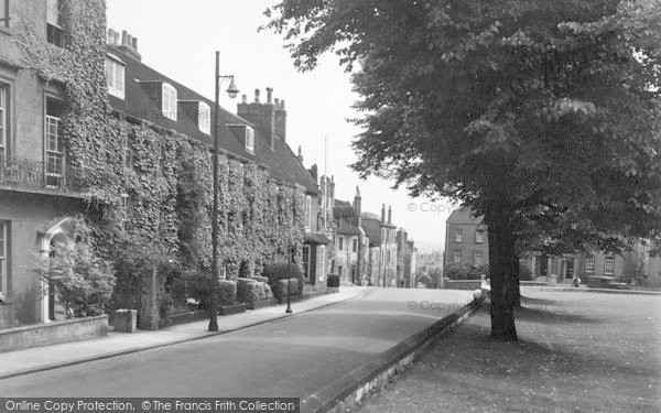 Photo of Lincoln, Pottergate From Cathedral Green c.1950