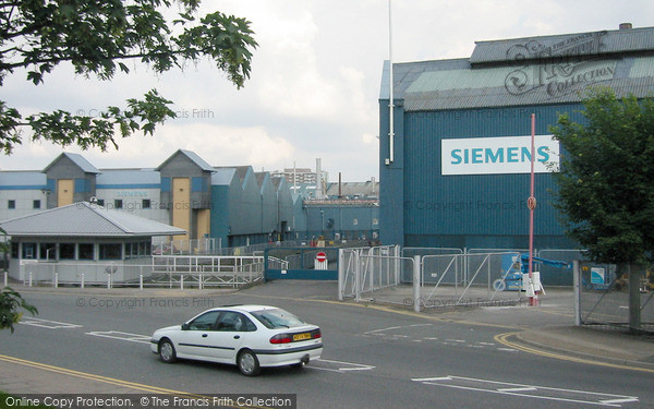 Photo of Lincoln, Siemens Works At Stamp End 2004