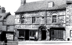 The Jew's House 1890, Lincoln