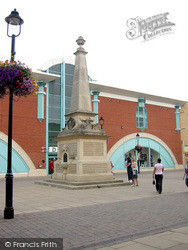 The Obelisk, St Marks Retail Park 2004, Lincoln
