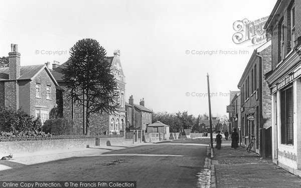 Photo of Lingfield, High Street 1904