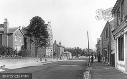 High Street 1904, Lingfield