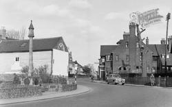 Memorial Corner 1955, Lingfield