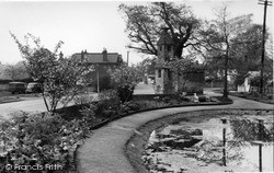 The Pond And Old Cage 1959, Lingfield