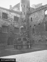 Palace, King's Fountain 1949, Linlithgow