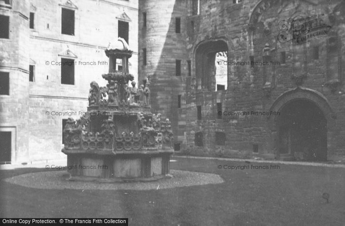 Photo of Linlithgow, Palace, King's Fountain 1949