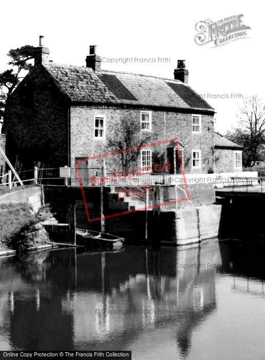 Photo of Linton On Ouse, The Lock Cottage c.1960