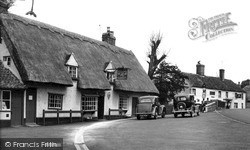 The Dog And Duck c.1955, Linton
