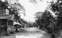 New Town 1911, Liphook