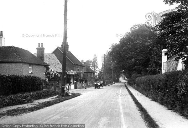 Photo of Liphook, Portsmouth Road 1924