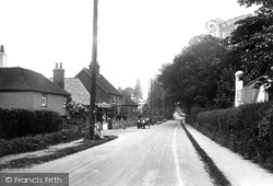 Portsmouth Road 1924, Liphook