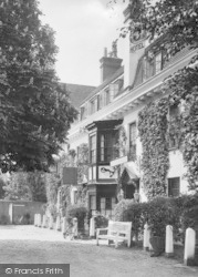 Royal Anchor Hotel 1924, Liphook