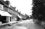 Station Road 1927, Liphook