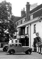 Vintage Car, Royal Anchor Hotel 1936, Liphook