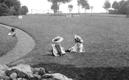 Children In The Park 1906, Liskeard