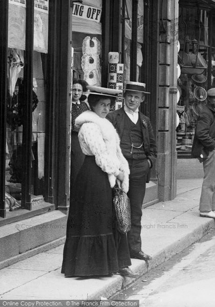 Photo of Liskeard, Couple In Fore Street 1906