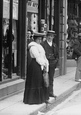Couple In Fore Street 1906, Liskeard