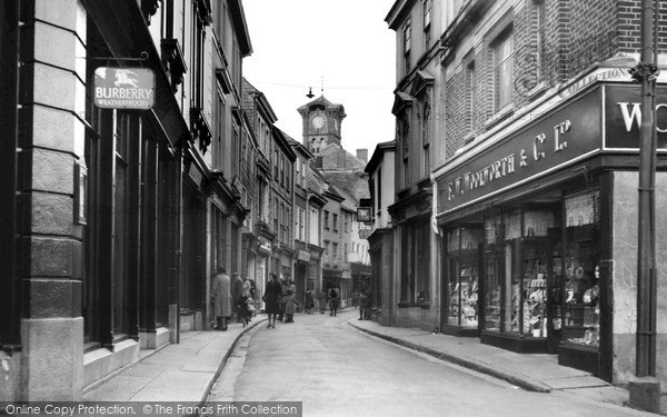 Photo of Liskeard, Fore Street c.1950