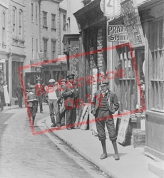 People In Fore Street 1906, Liskeard