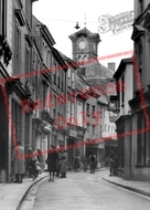 Shopping On Fore Street c.1950, Liskeard