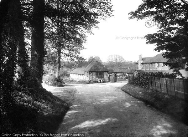 Photo of Liss, Palmers 1934