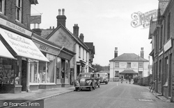 Station Road c.1955, Liss