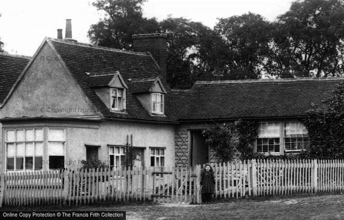 Photo of Little Baddow, A Girl At The Gate, The Rodney 1903