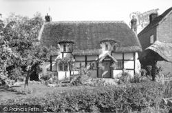 The Olde Thatched Cottage c.1955, Little Comberton