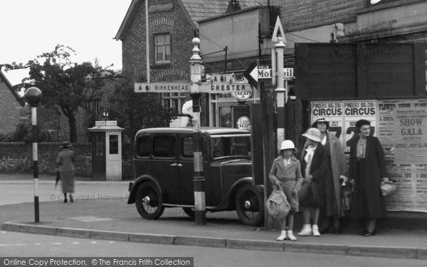 Photo of Little Sutton, Waiting To Cross c.1935
