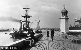 Littlehampton, the Pier 1895