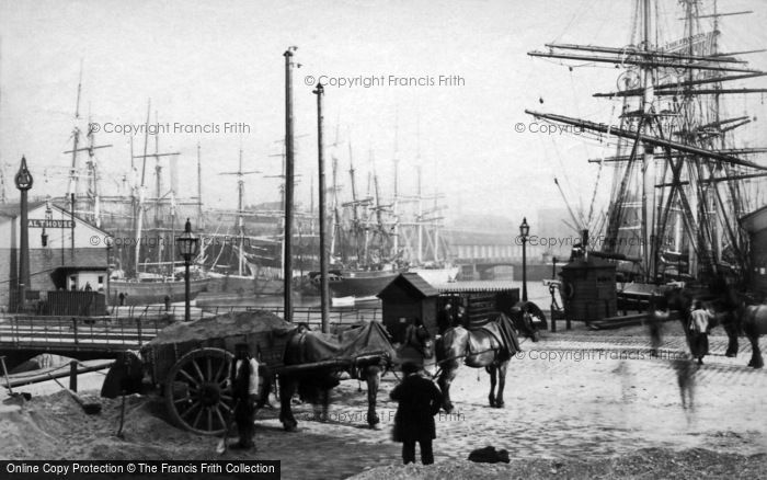Photo of Liverpool, Salthouse Dock c.1881