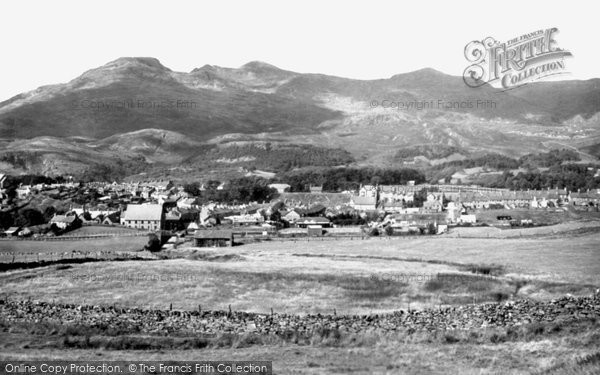Photo of Llan Ffestiniog, Town View 1930