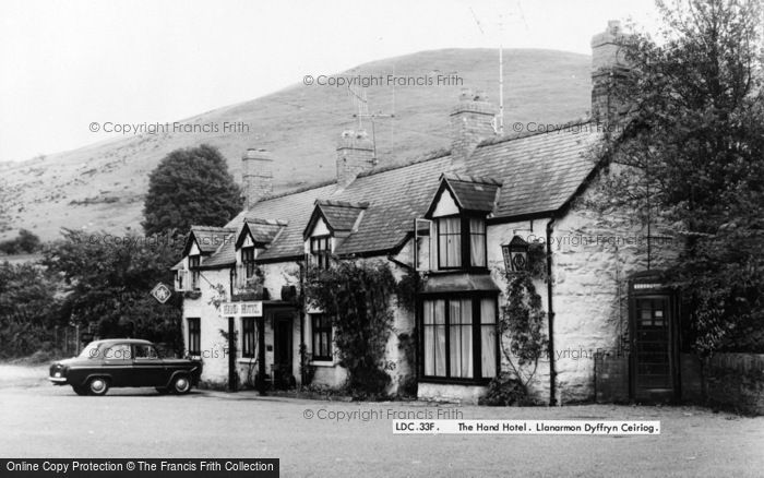 Photo of Llanarmon Dyffryn Ceiriog, The Hand Hotel c.1960