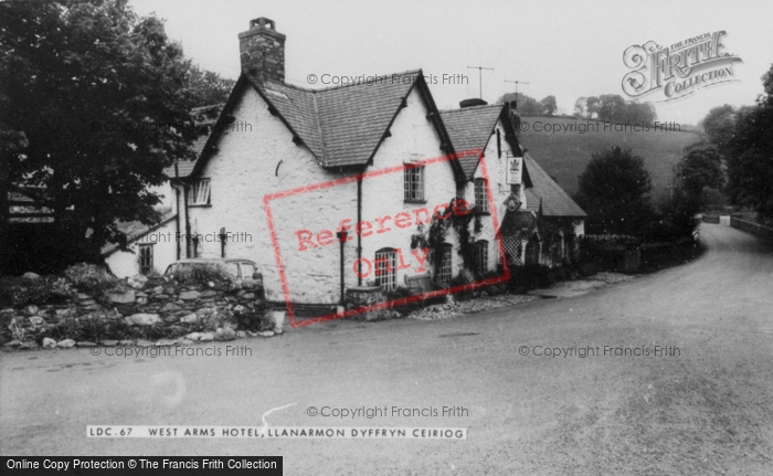 Photo of Llanarmon Dyffryn Ceiriog, West Arms c.1960