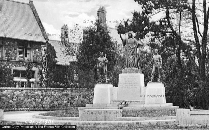 Photo of Llandaff, The War Memorial c.1933