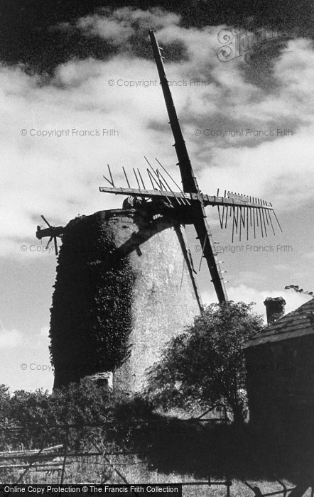Photo of Llanddeusant, Llynnon Windmill c.1935