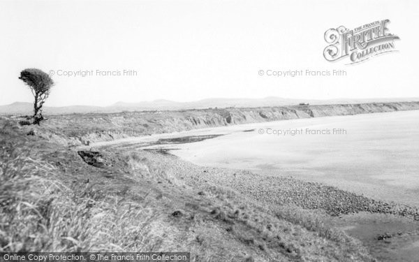 Photo of Llandegwning, The Beach c.1960