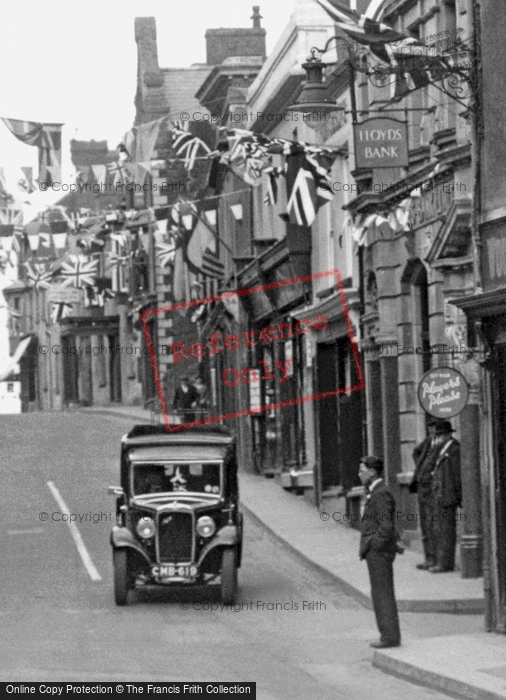 Photo of Llandeilo, Rhosmaen Street 1936