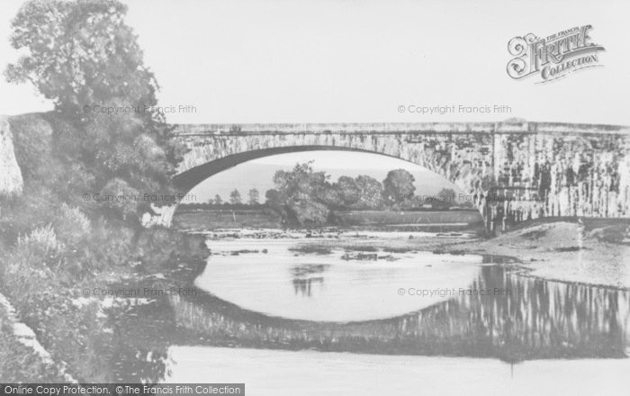Photo of Llandeilo, Stone Bridge c.1939
