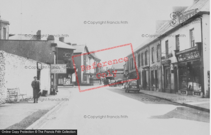 Photo of Llandovery, King's Road c.1960