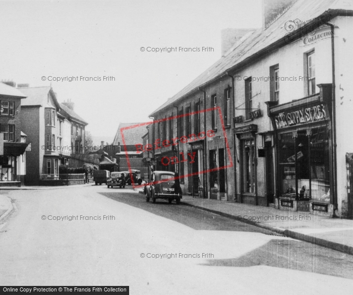 Photo of Llandovery, Kings Road c.1955