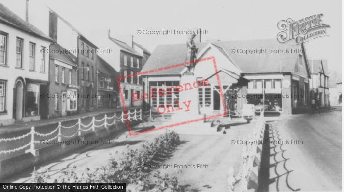 Photo of Llandovery, Memorial Square c.1965