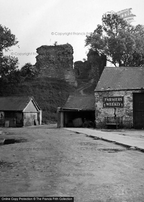 Photo of Llandovery, The Castle 1953