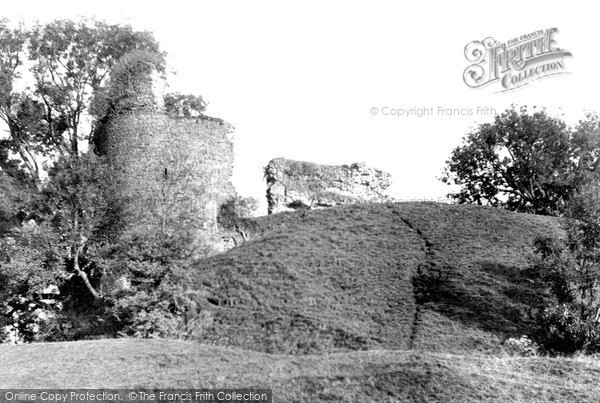 Photo of Llandovery, The Castle c.1955