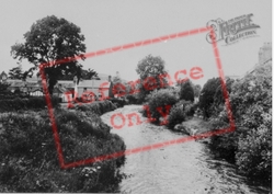 Afon Ceidiog c.1955, Llandrillo
