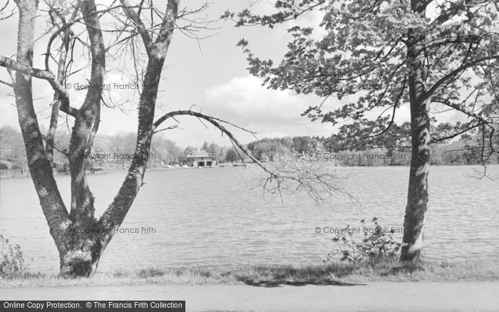 Photo of Llandrindod Wells, The Lake 1962